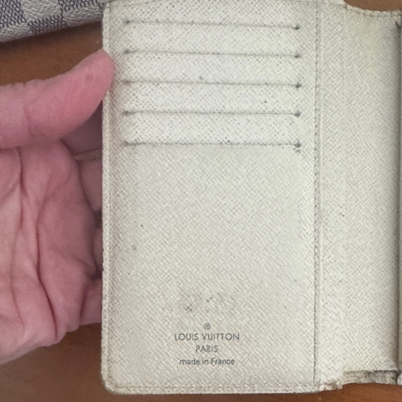 Louis Vuitton Azur Damier Women's Tote Bag with wallet - Picture 9 of 11